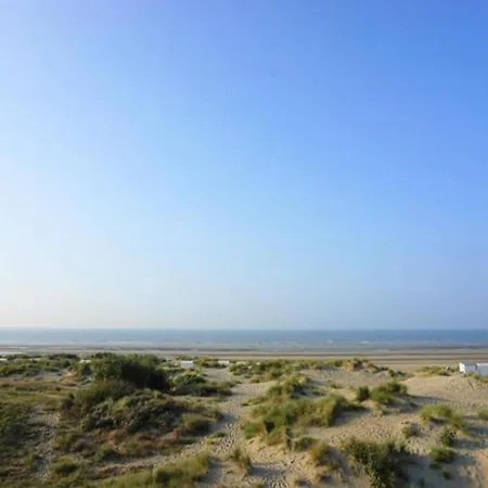 Semesterbostad Co In A Quiet Location With Garden Oostduinkerke